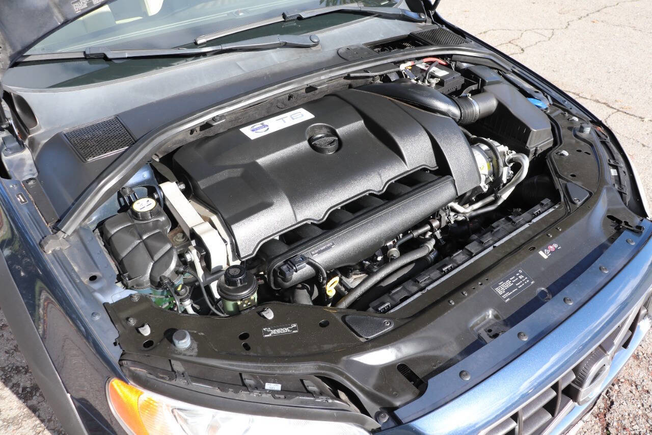 Used 2013 Volvo XC70 T6 image 9