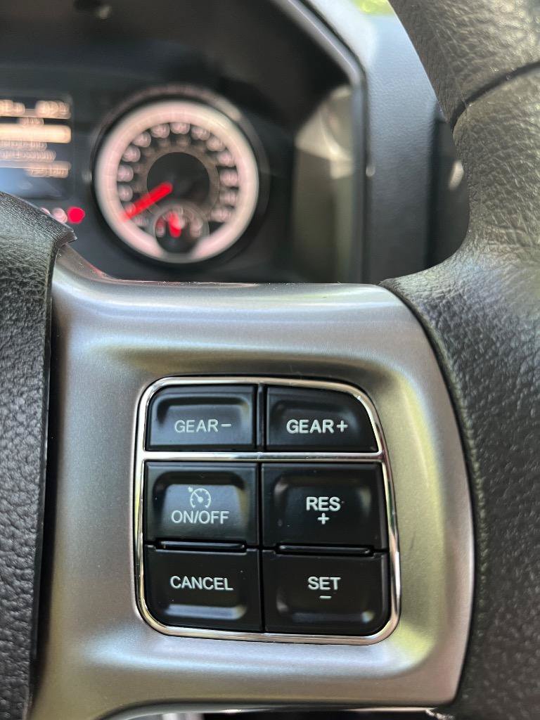 Used 2021 RAM 1500 Classic SLT RWD image 41