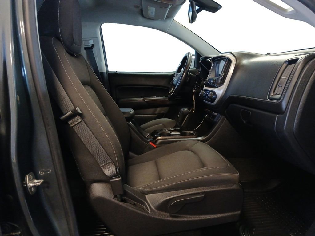 Used 2017 GMC Canyon SLE image 15