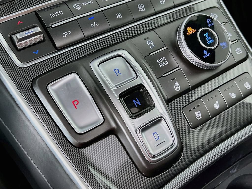 Certified 2021 Hyundai Santa Fe Limited AWD/4WD image 16