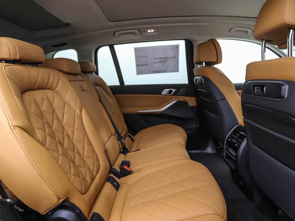 Used 2026 BMW X7 xDrive40i image 28