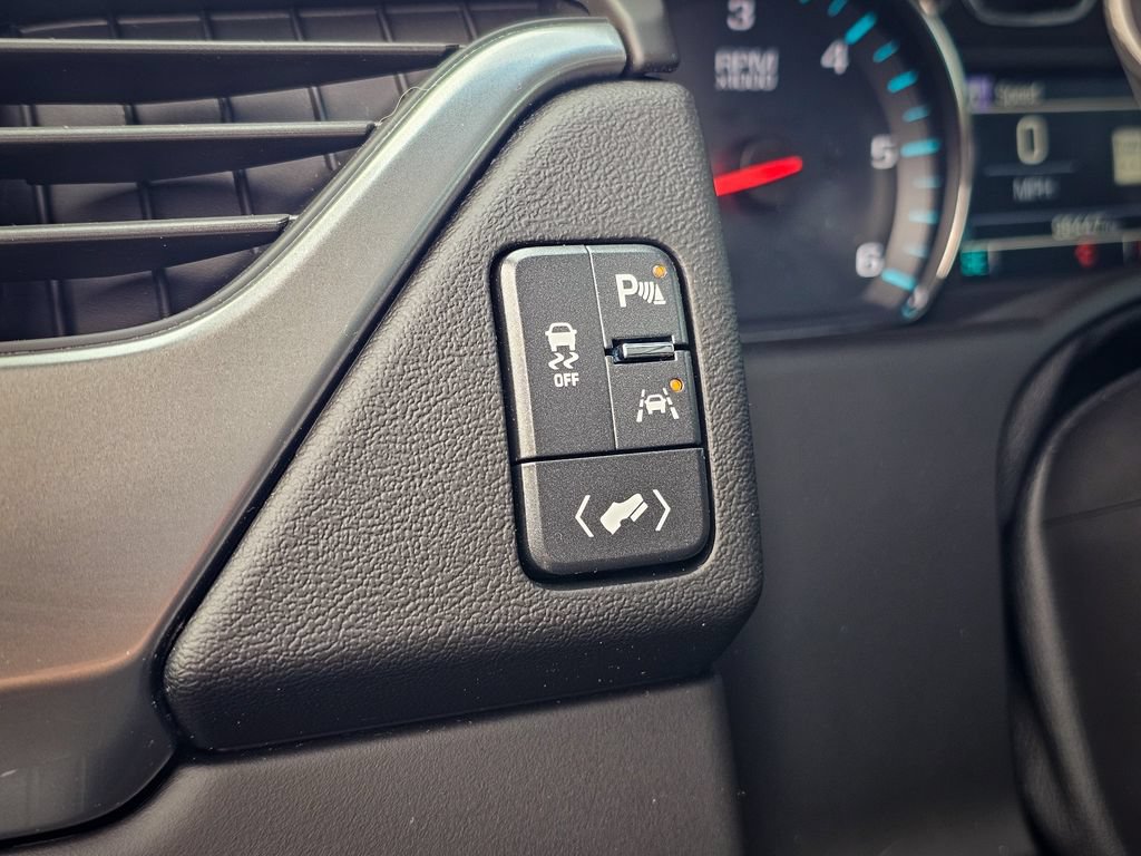 Used 2019 Chevrolet Suburban LT AWD/4WD image 15