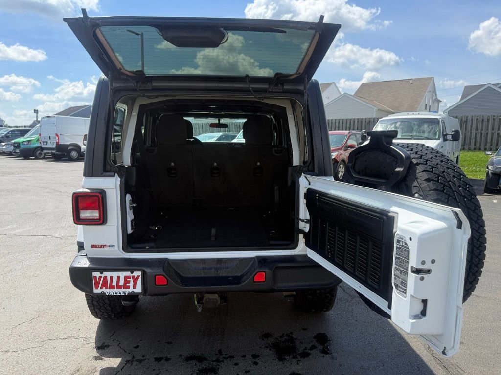 Used 2021 Jeep Wrangler Unlimited Sahara w/ Dual Top Group image 43