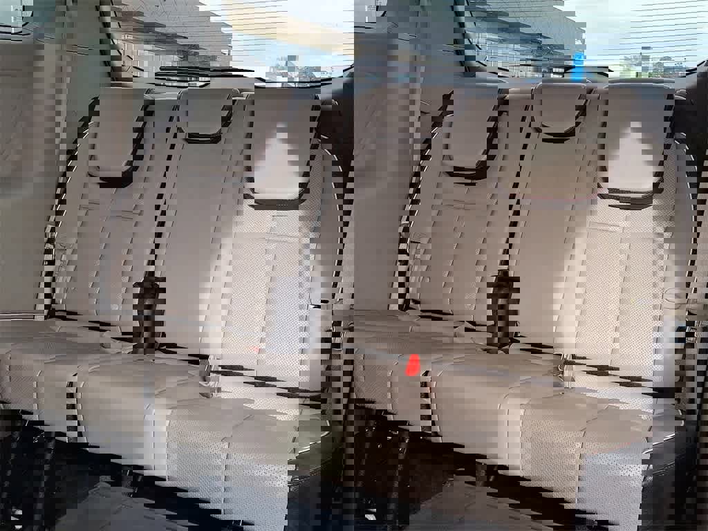 Used 2019 Kia Sedona EX image 11