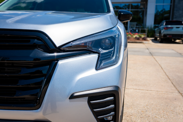 Certified 2025 Subaru Ascent Onyx Edition AWD/4WD image 3