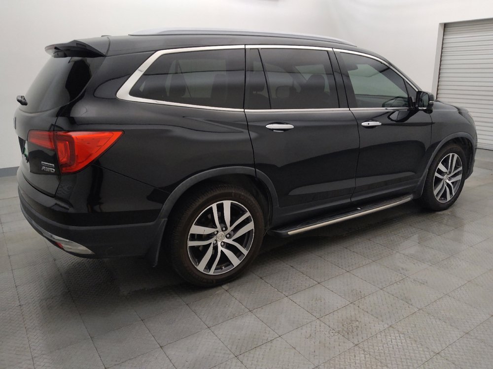 Used 2017 Honda Pilot Touring image 10