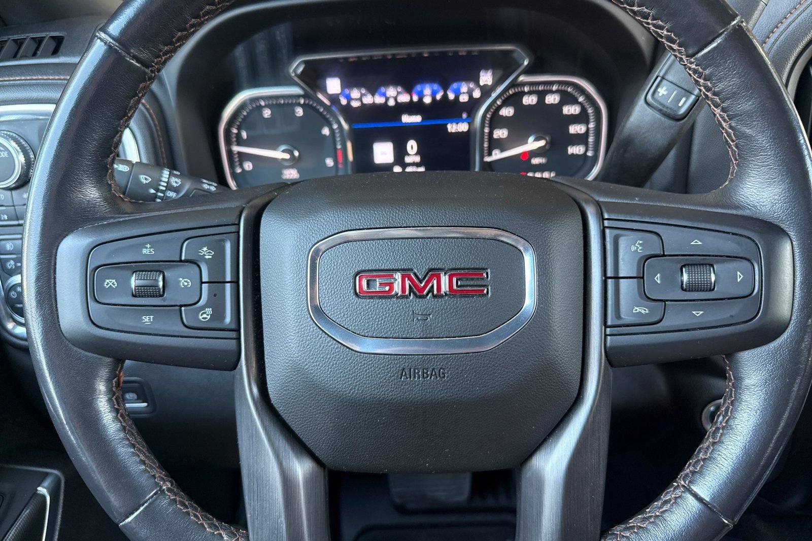 Used 2023 GMC Sierra 2500 AT4 w/ AT4 Preferred Package AWD/4WD image 33