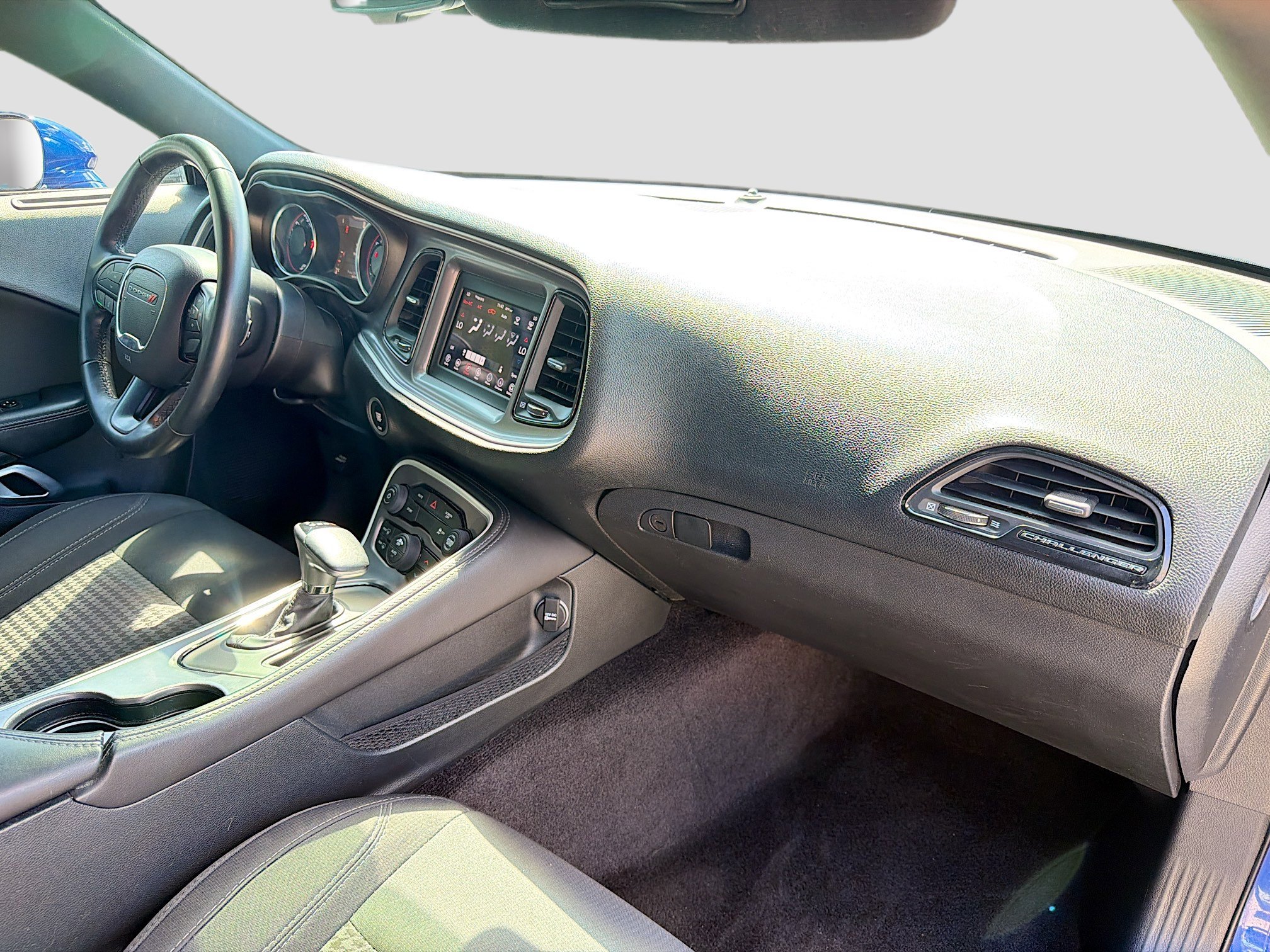 Used 2019 Dodge Challenger SXT image 13