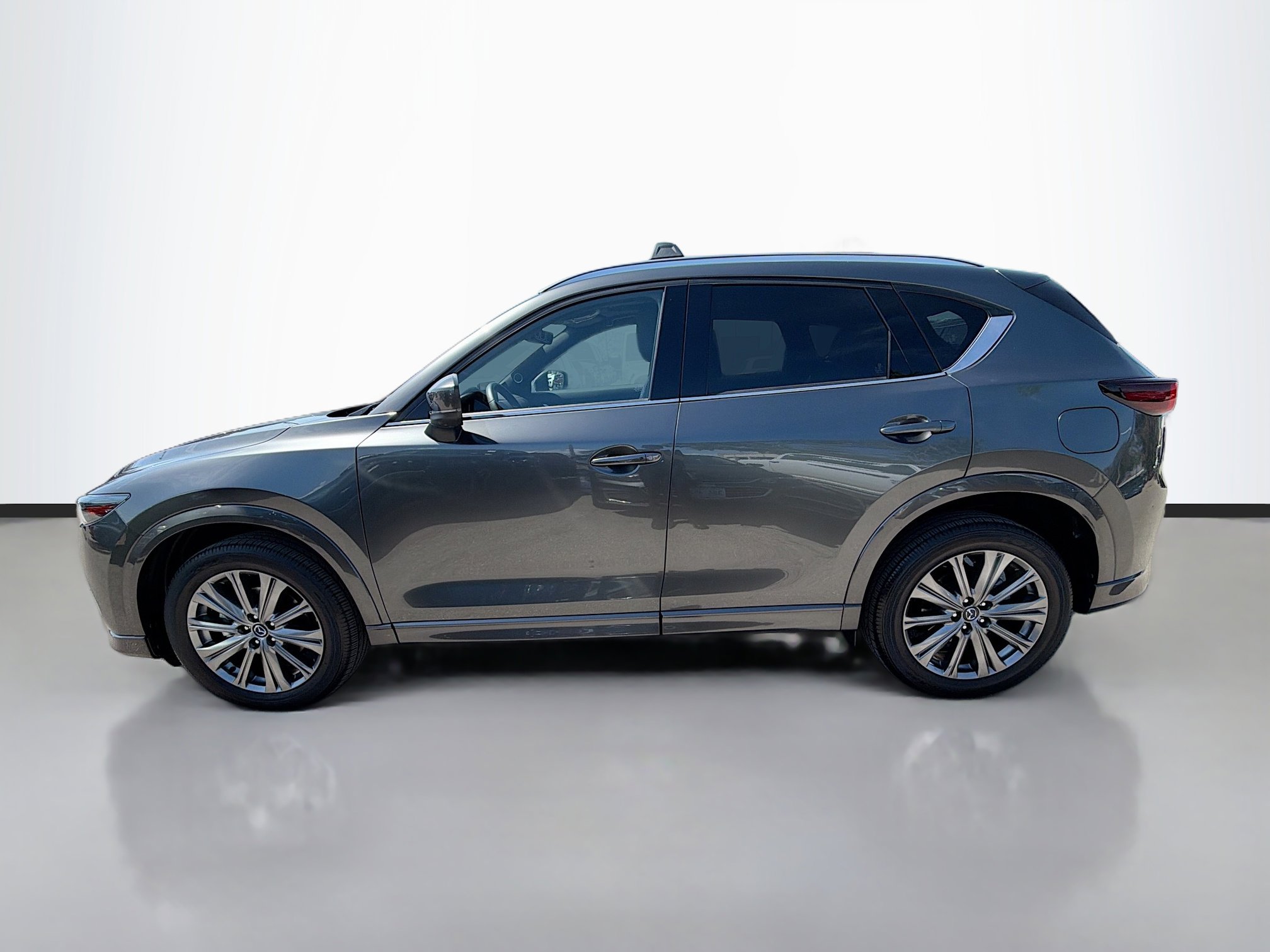Used 2025 MAZDA CX-5 Signature image 6