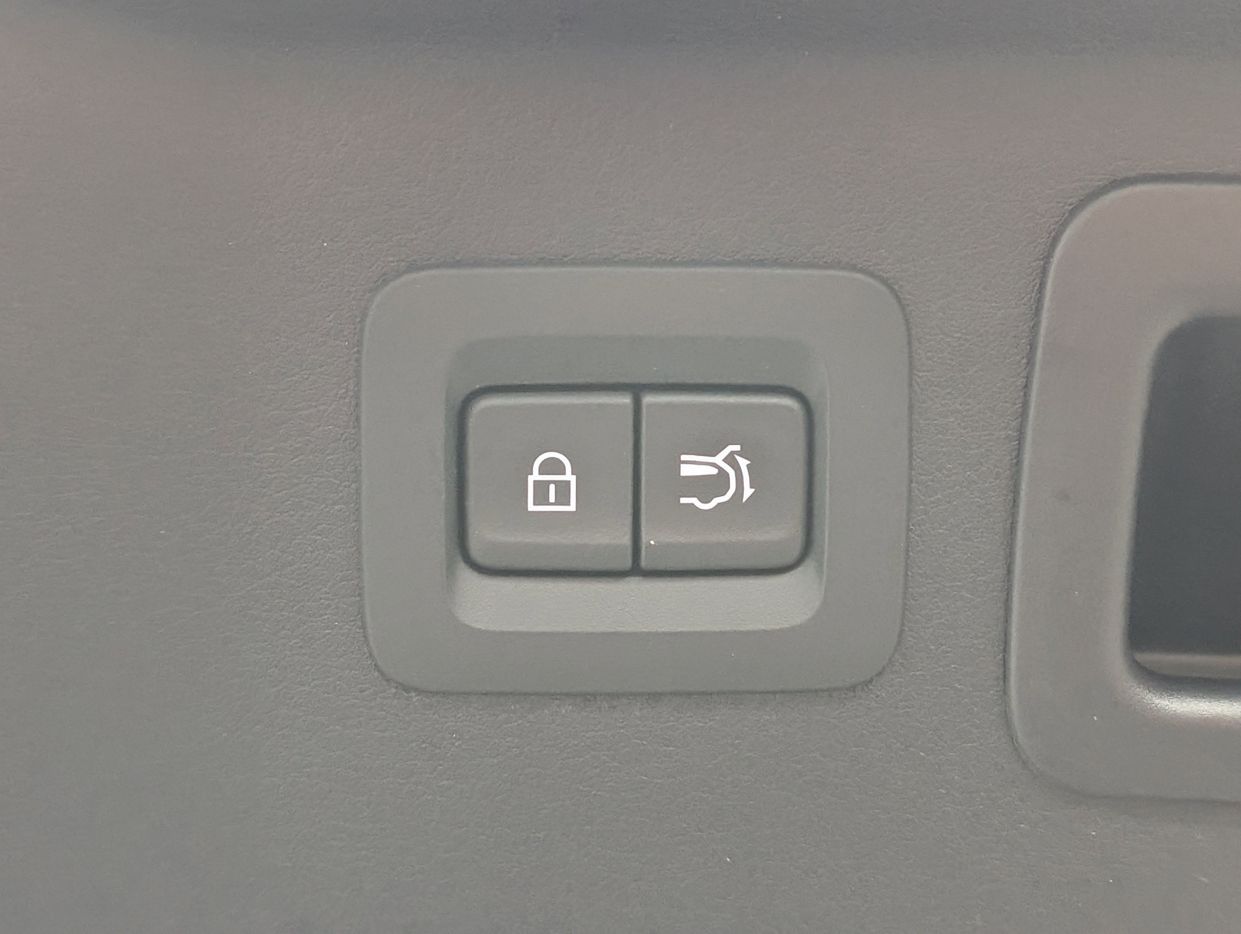 Used 2025 MAZDA CX-90 Plug-In Hybrid w/ Premium Plus image 21