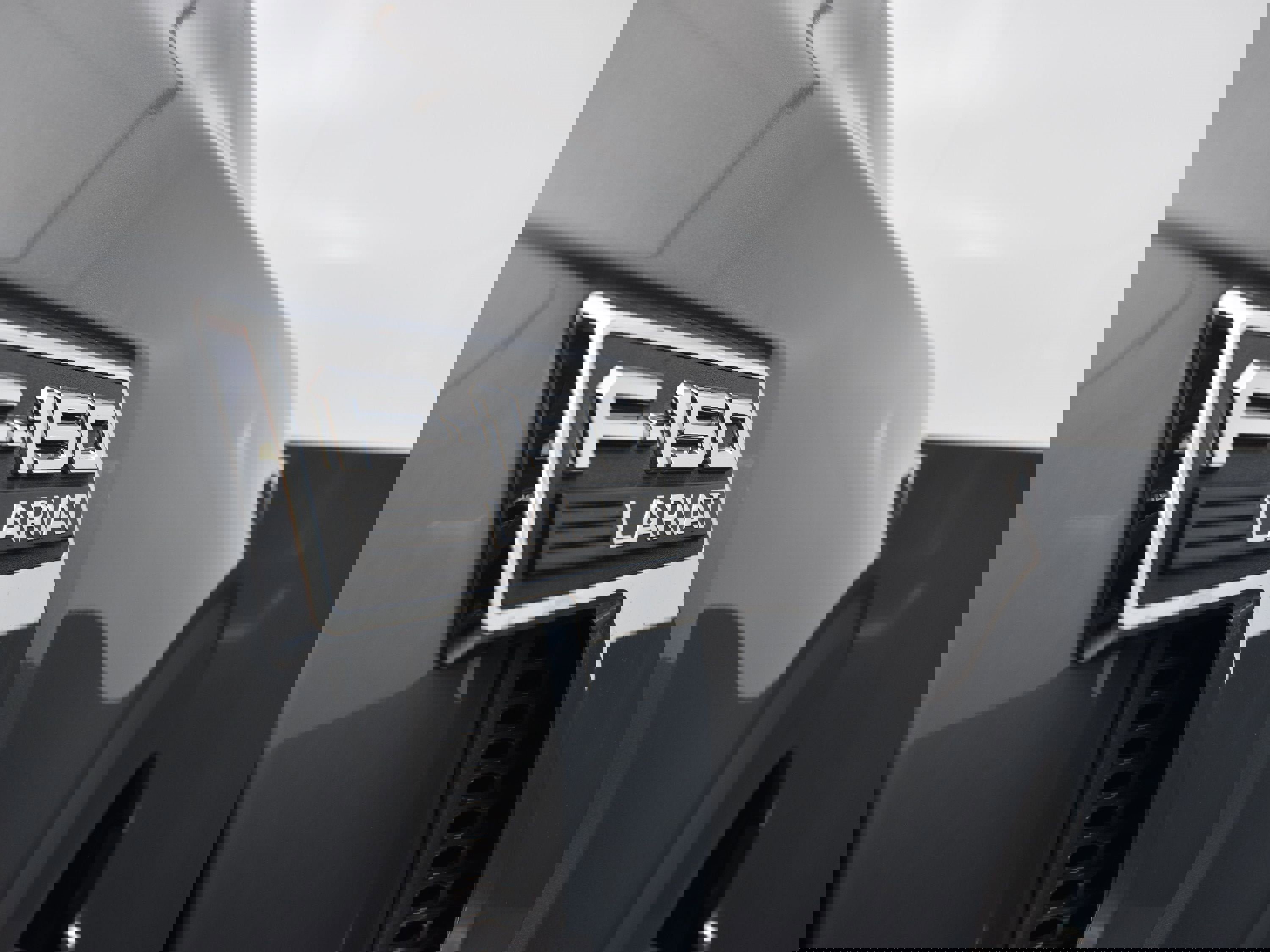 Used 2023 Ford F150 Lariat image 32