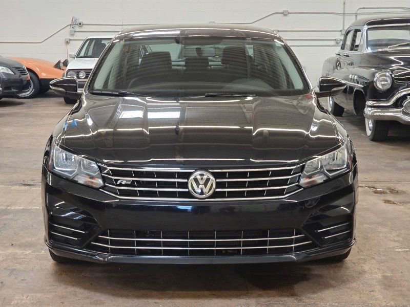 Used 2017 Volkswagen Passat 1.8T R-Line image 13