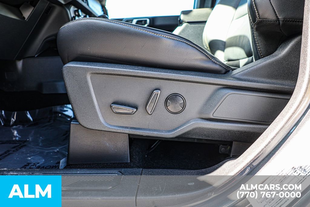 Used 2025 Ford Bronco Badlands image 23