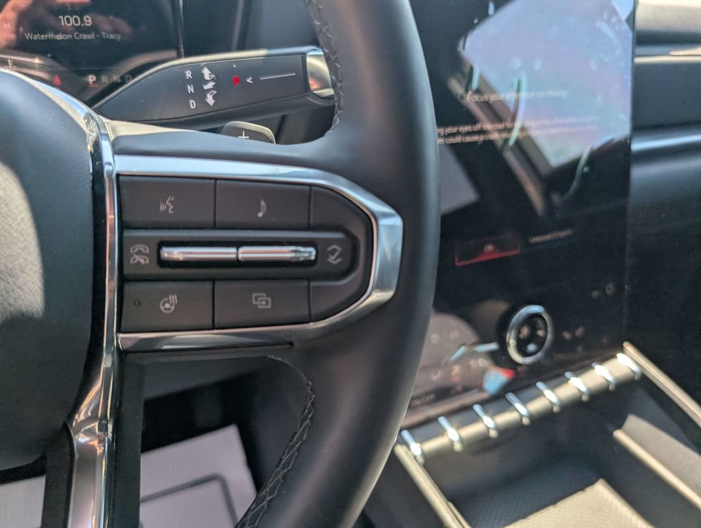 Used 2025 GMC Terrain Elevation AWD/4WD image 16