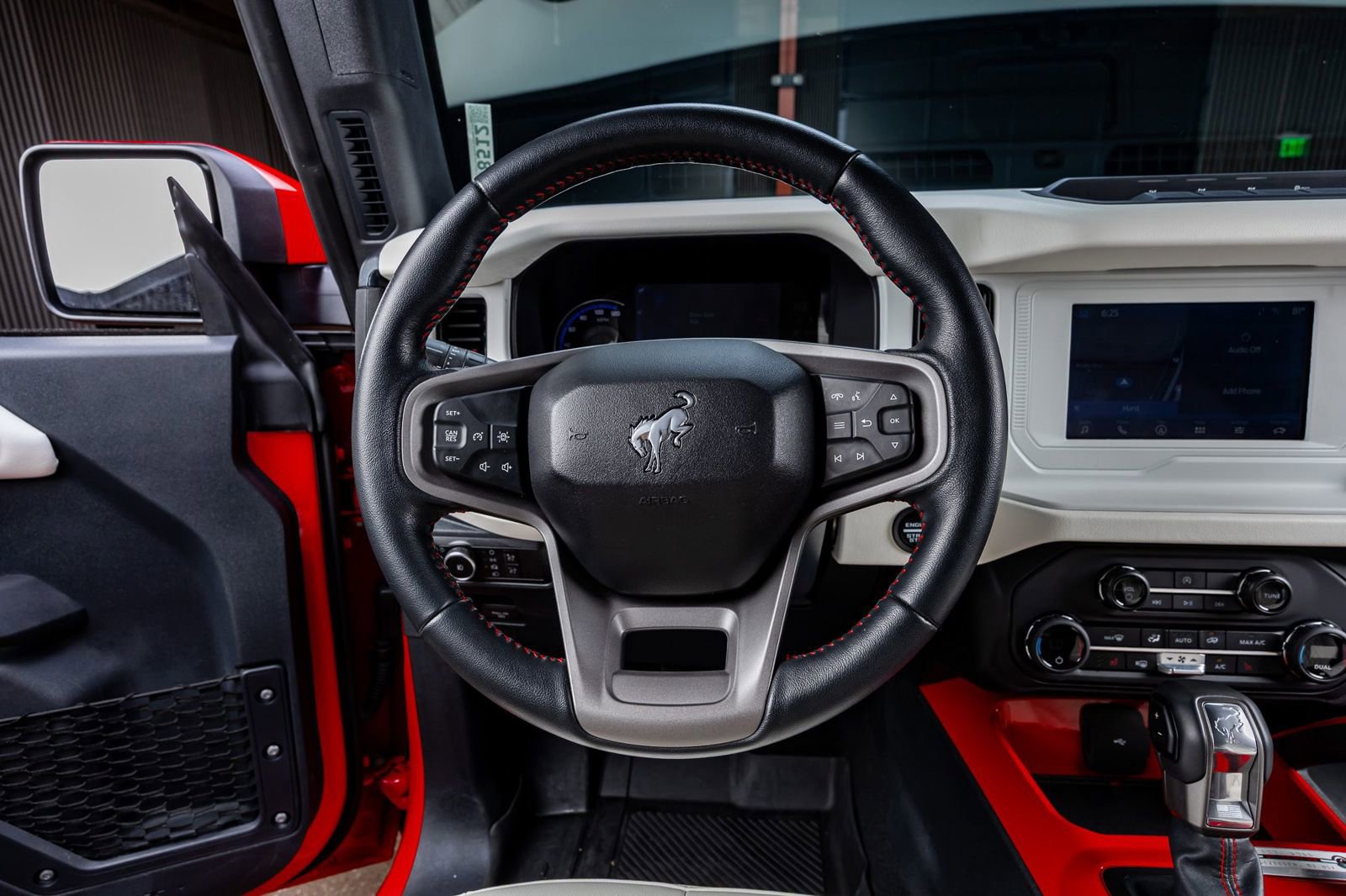 Used 2023 Ford Bronco Heritage Edition AWD/4WD image 18