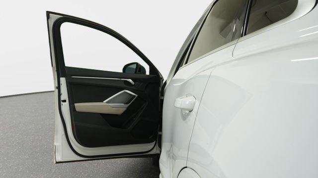 Used 2020 Audi Q3 2.0T Premium w/ Convenience Package image 34