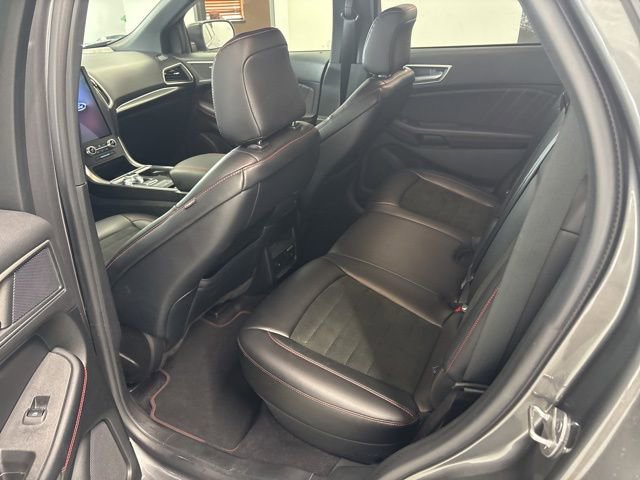 Used 2023 Ford Edge ST-Line w/ Class II Trailer Tow Package AWD/4WD image 19