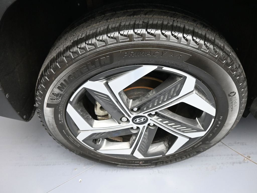 Certified 2023 Hyundai Tucson Limited AWD/4WD image 12