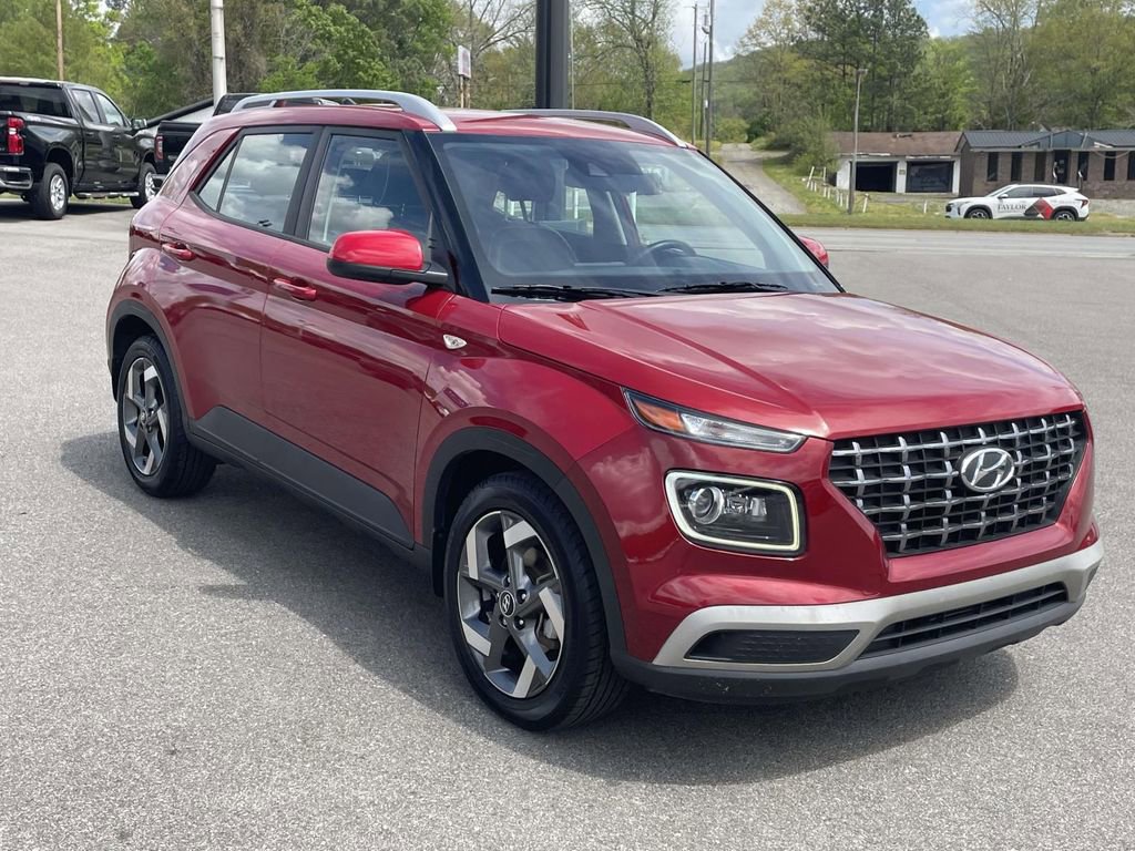 Used 2022 Hyundai Venue Limited image 5