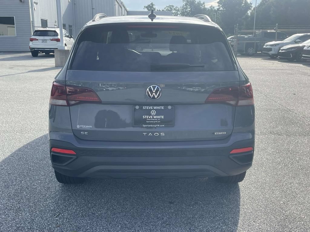 Certified 2024 Volkswagen Taos SE AWD/4WD image 7