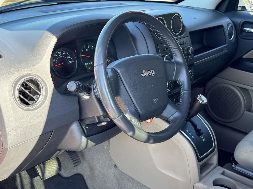 Used 2010 Jeep Patriot Latitude image 3