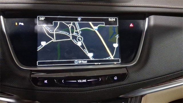 Used 2018 Cadillac XT5 Luxury w/ Driver Awareness Package image 11