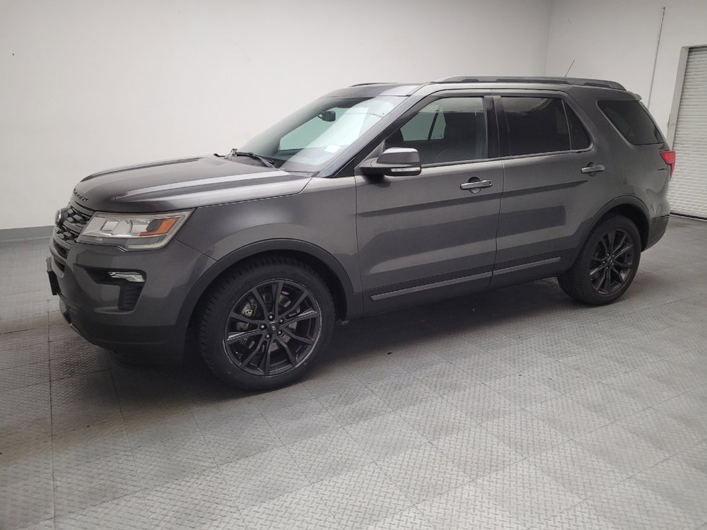 Used 2019 Ford Explorer XLT w/ Equipment Group 202A FWD image 2