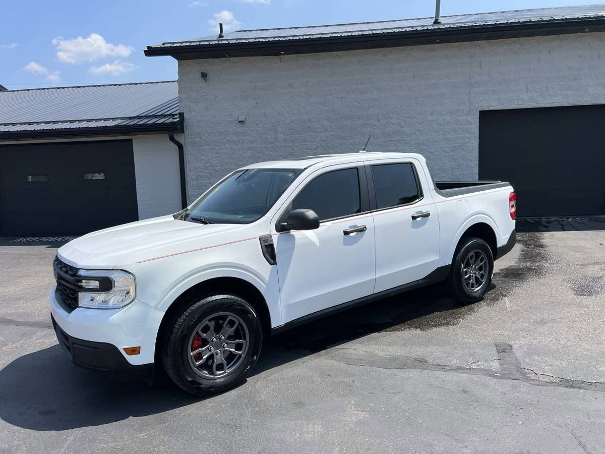 Used 2022 Ford Maverick XL image 2