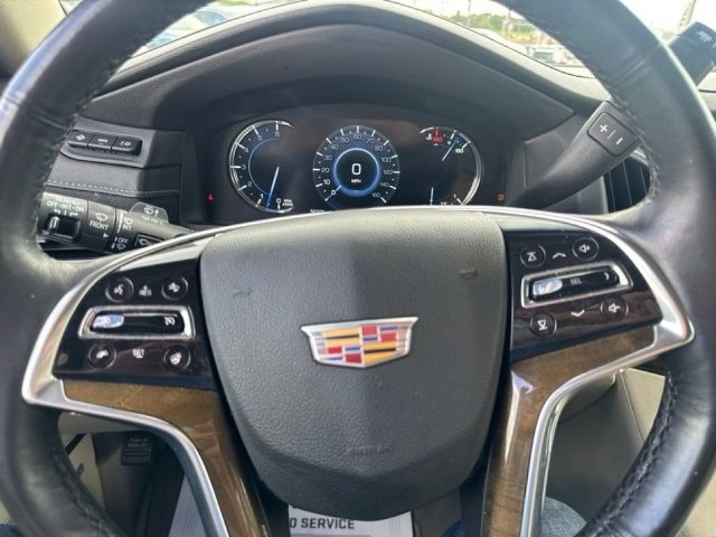 Used 2020 Cadillac Escalade Luxury w/ LPO, Radiant Package AWD/4WD image 36