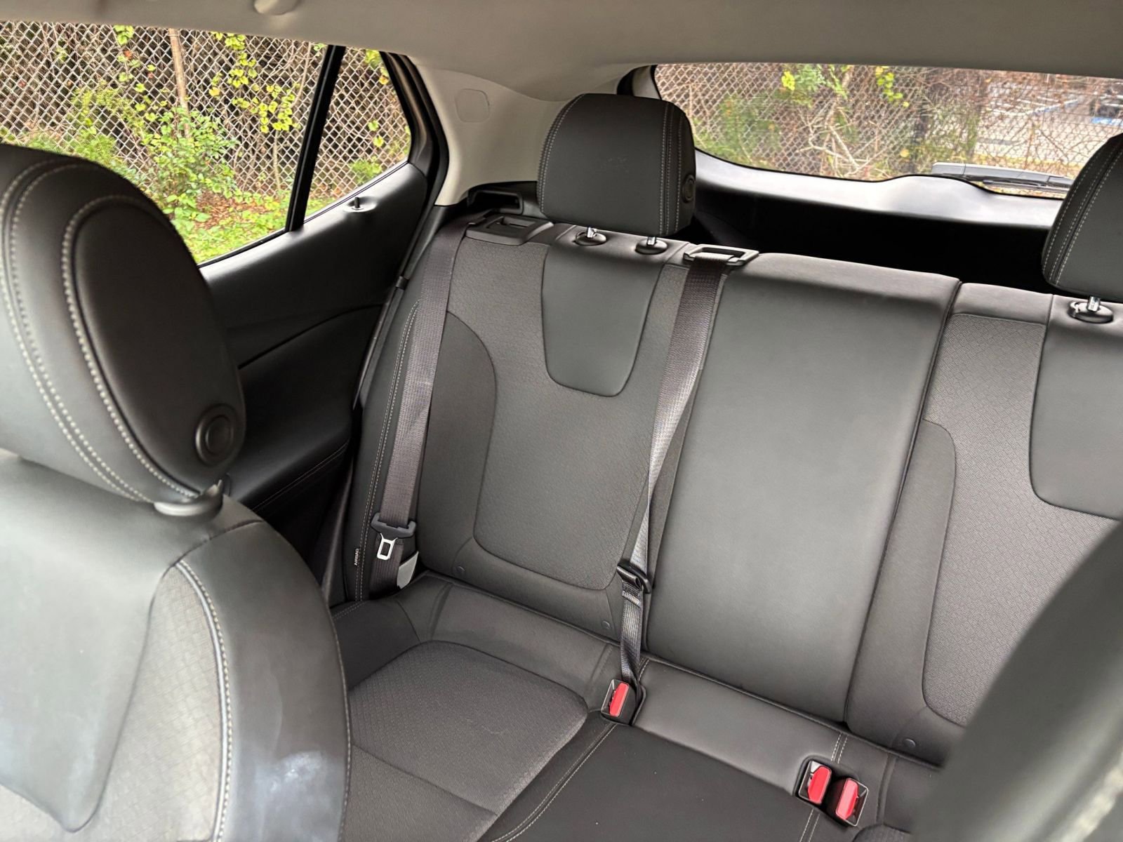 Used 2025 Buick Encore GX Preferred image 39