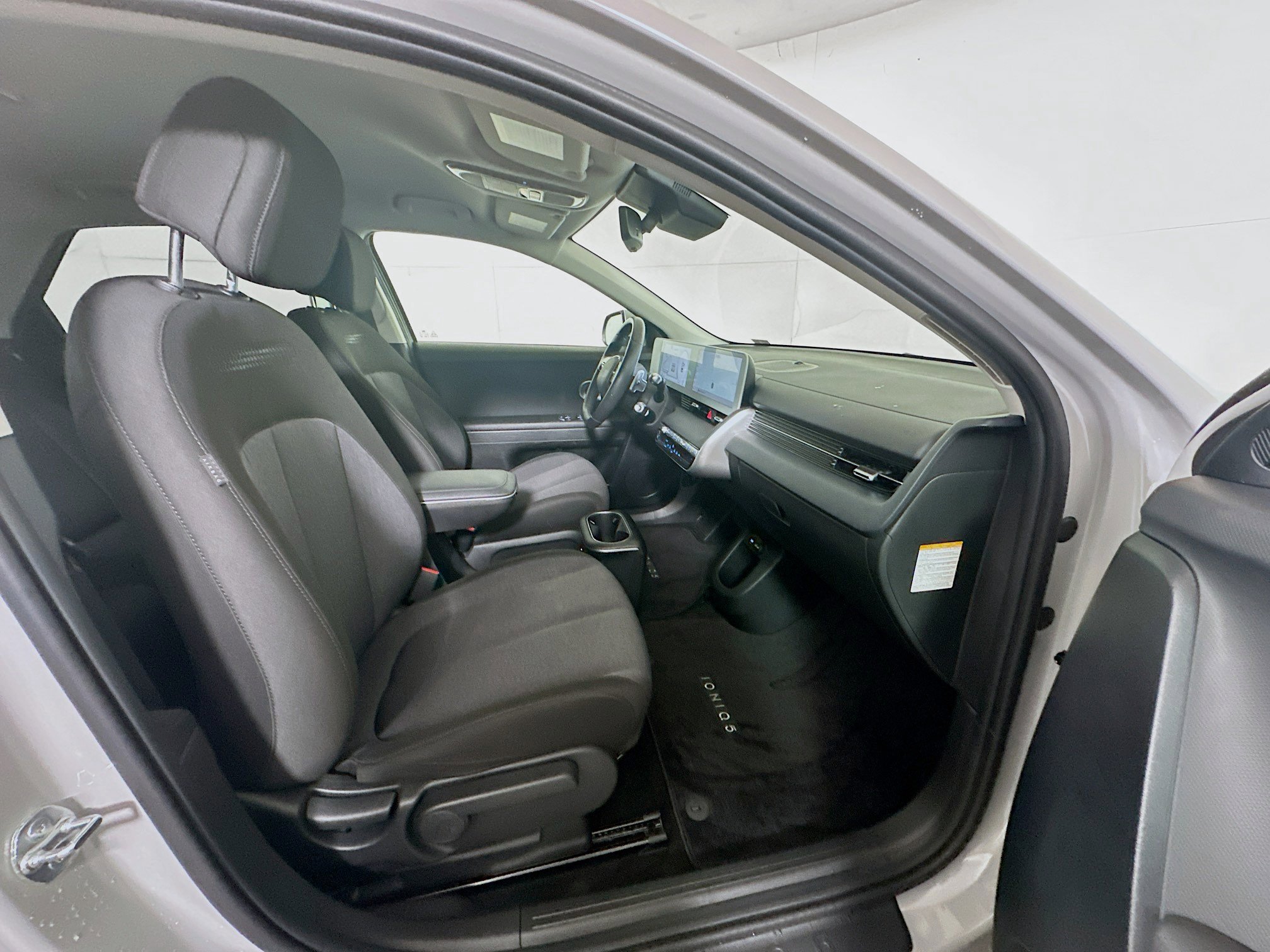 Used 2024 Hyundai Ioniq 5 SEL image 31