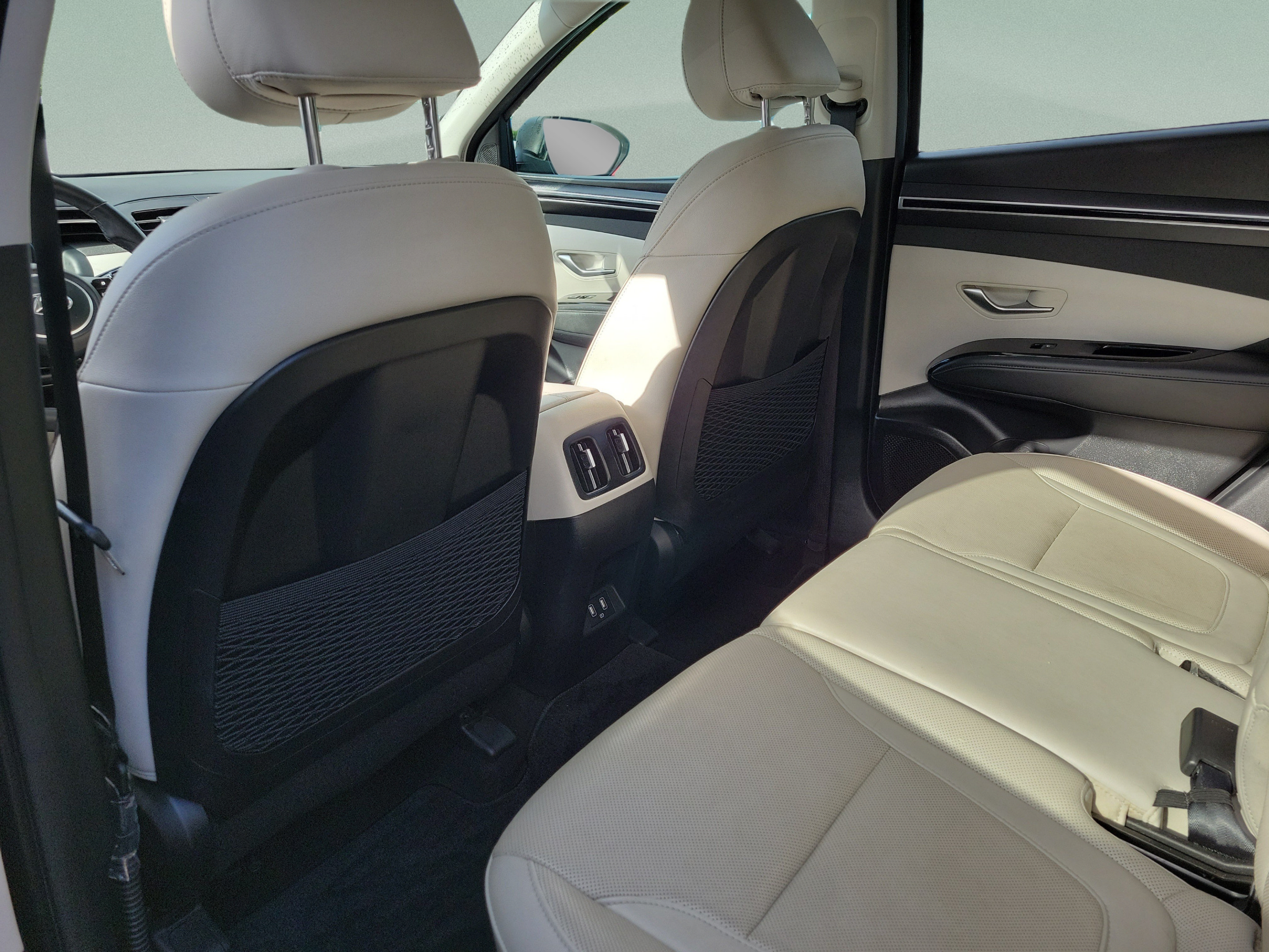 Used 2022 Hyundai Tucson SEL w/ Convenience + Premium Package FWD image 6