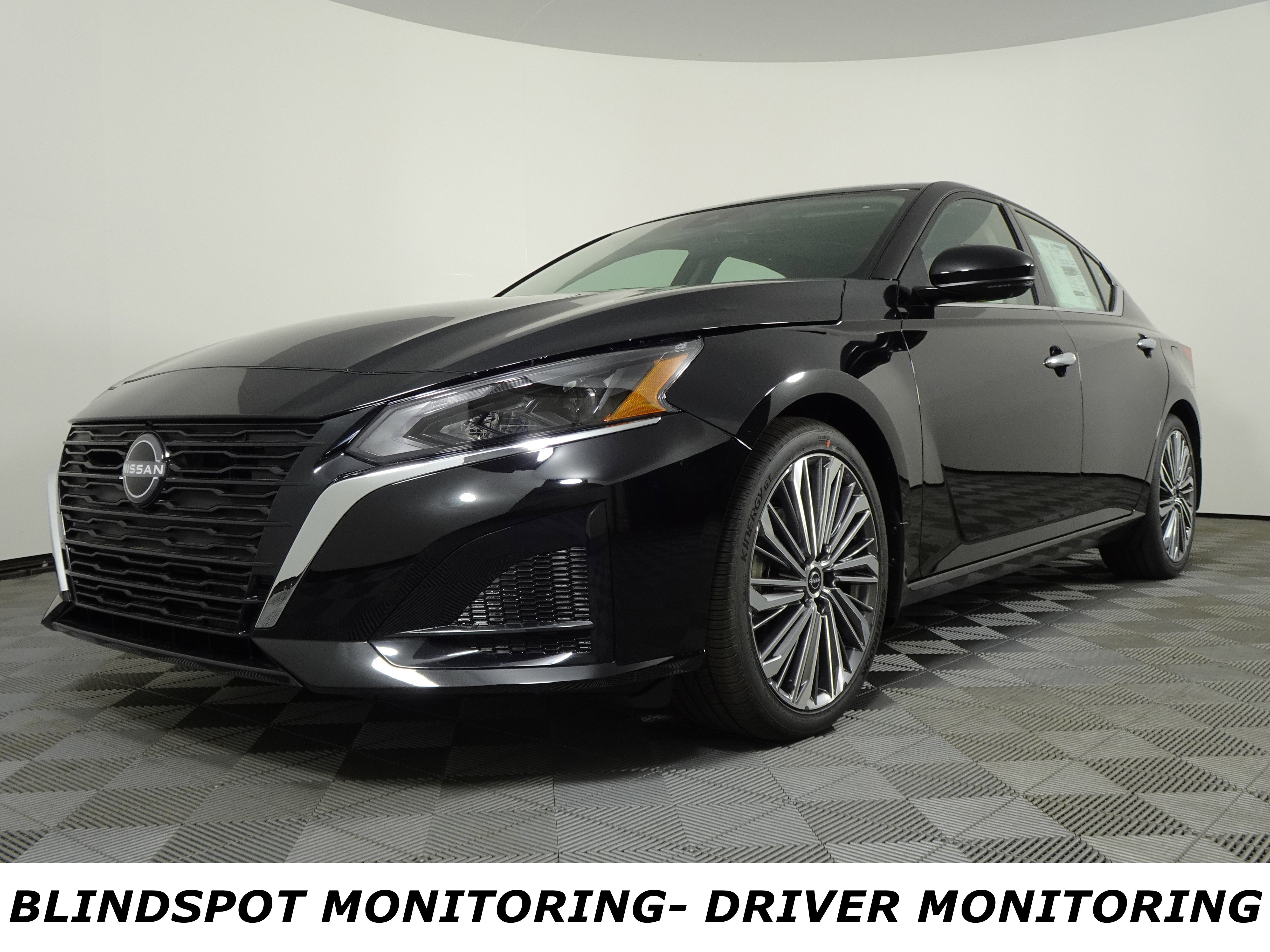 Used 2025 Nissan Altima 2.5 SL image 3