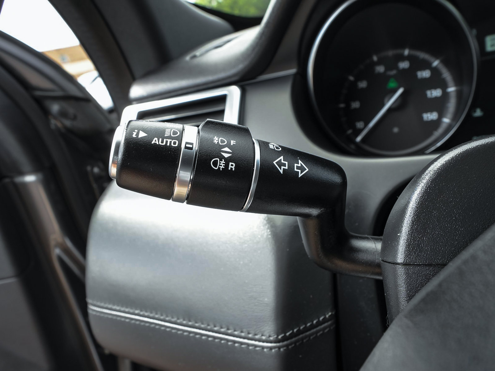 Used 2019 Land Rover Discovery Sport HSE Luxury AWD/4WD image 21
