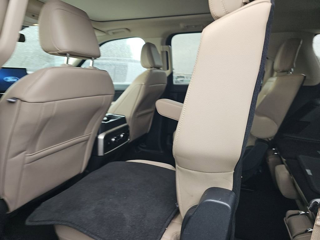 Used 2024 Ford Expedition Max Limited image 14
