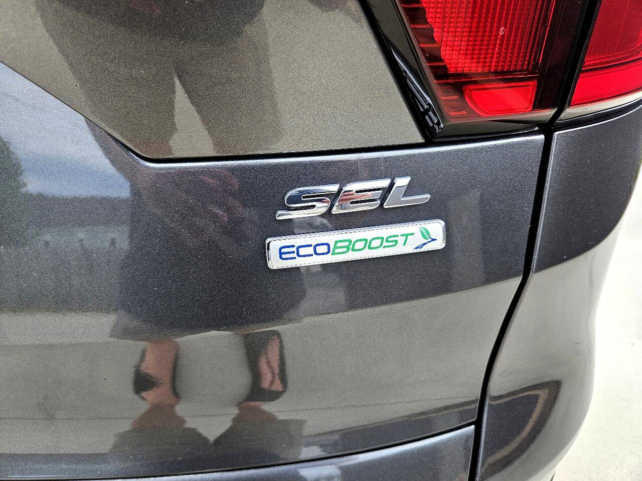 Used 2019 Ford Escape SEL image 35