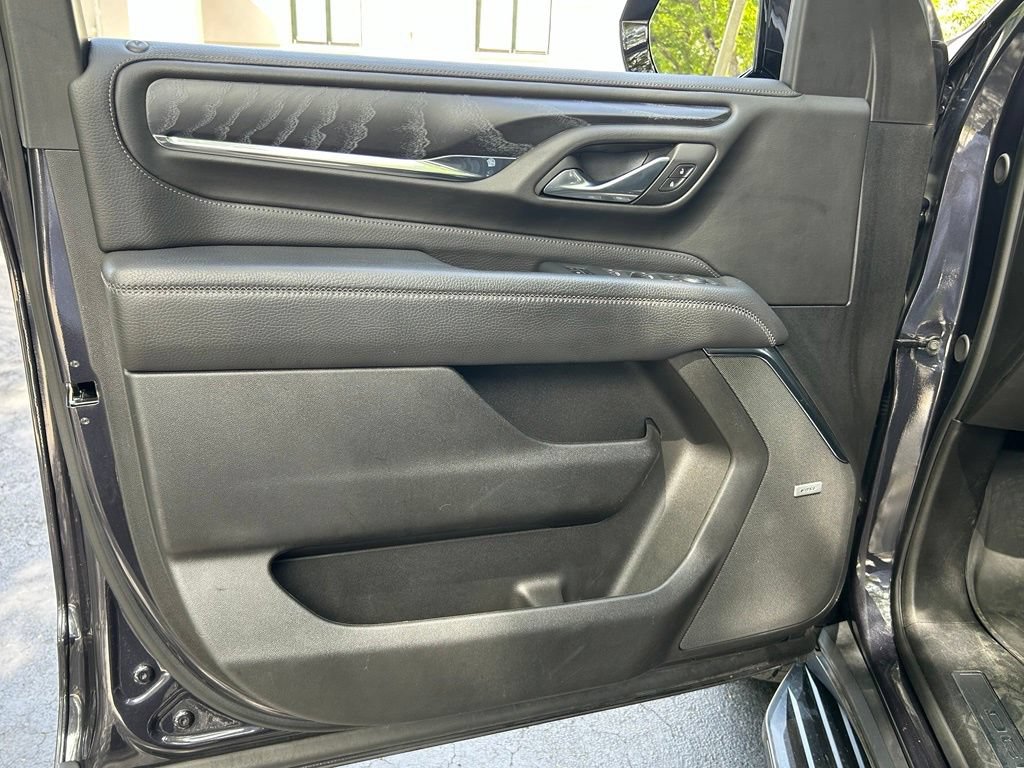 Used 2024 GMC Yukon Denali RWD image 28