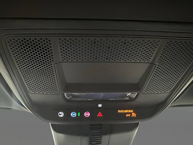 Used 2026 Chevrolet Traverse Z71 w/ LPO, Floor Liner Package AWD/4WD image 19
