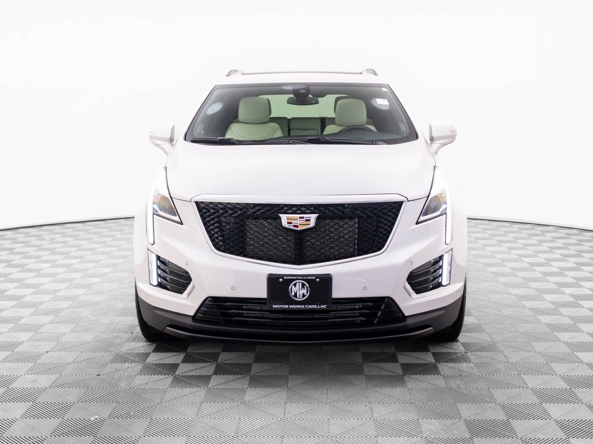 Certified 2022 Cadillac XT5 Sportv image 2