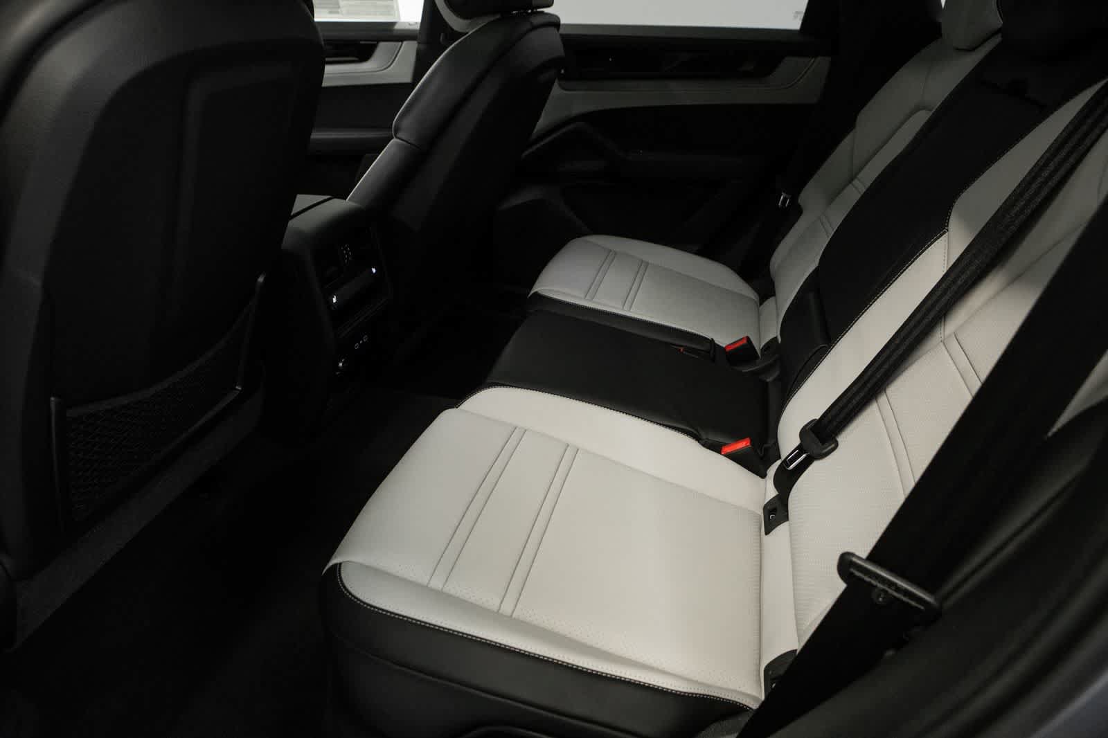New 2026 Porsche Cayenne S AWD/4WD image 30