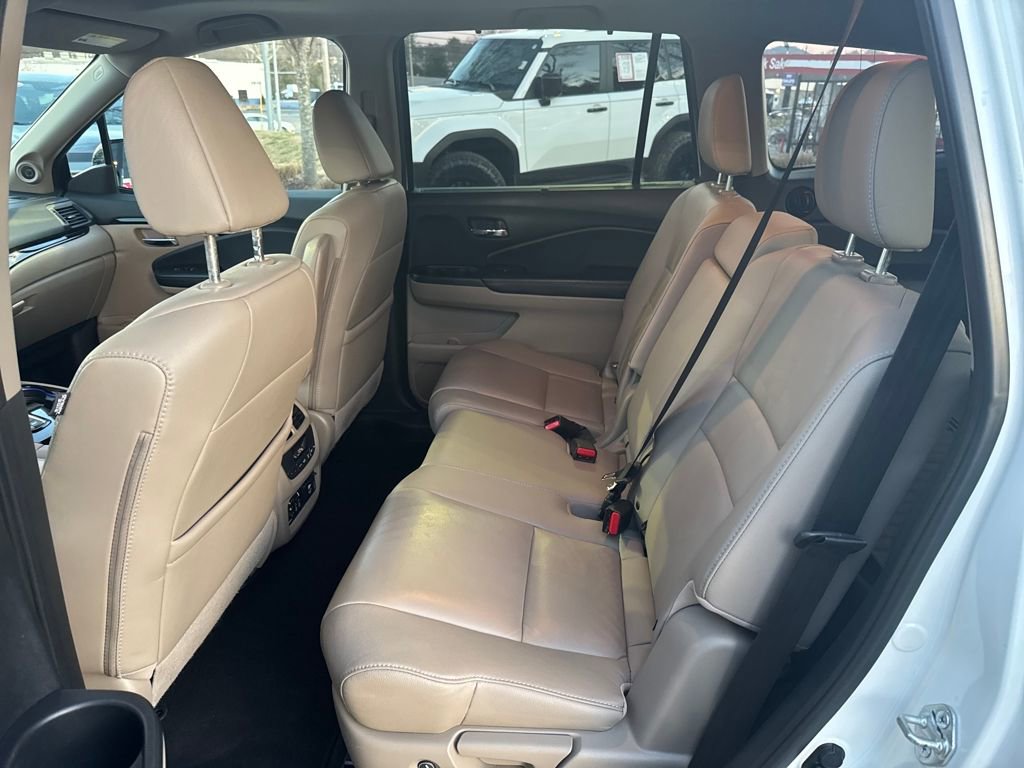 Used 2017 Honda Pilot Touring image 26