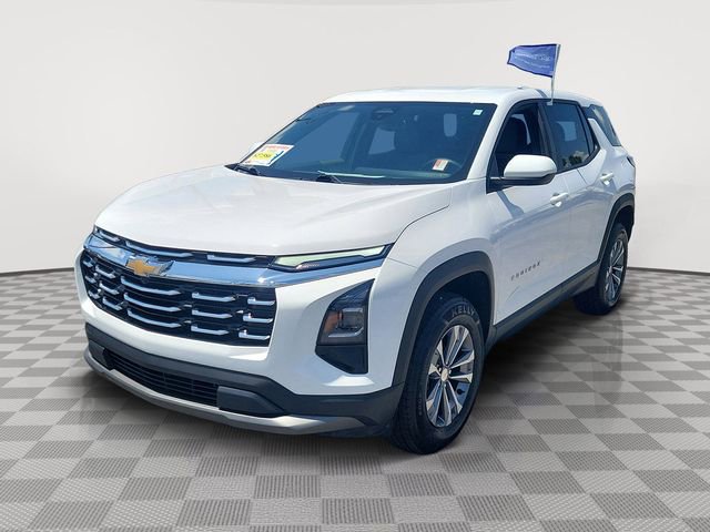 Used 2026 Chevrolet Equinox LT w/ Convenience Package II FWD image 3