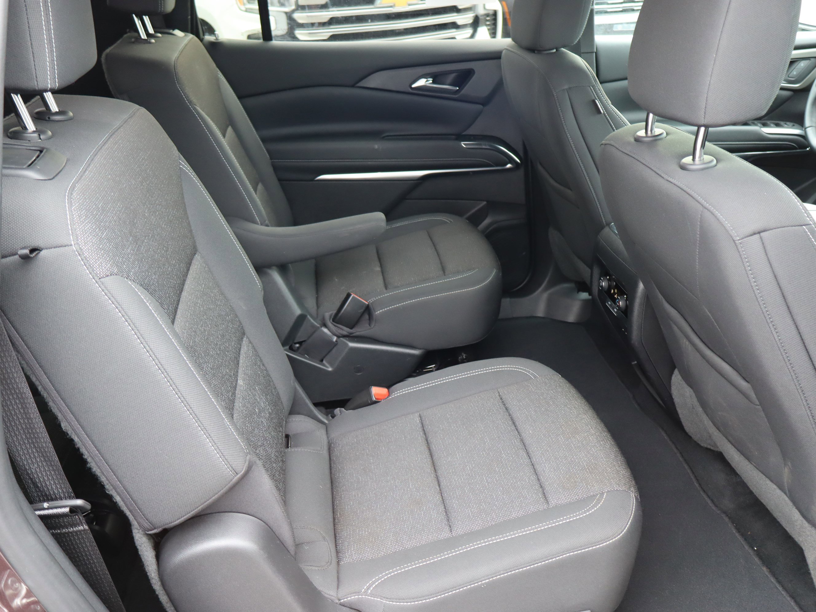 Certified 2024 Chevrolet Traverse LT FWD image 37