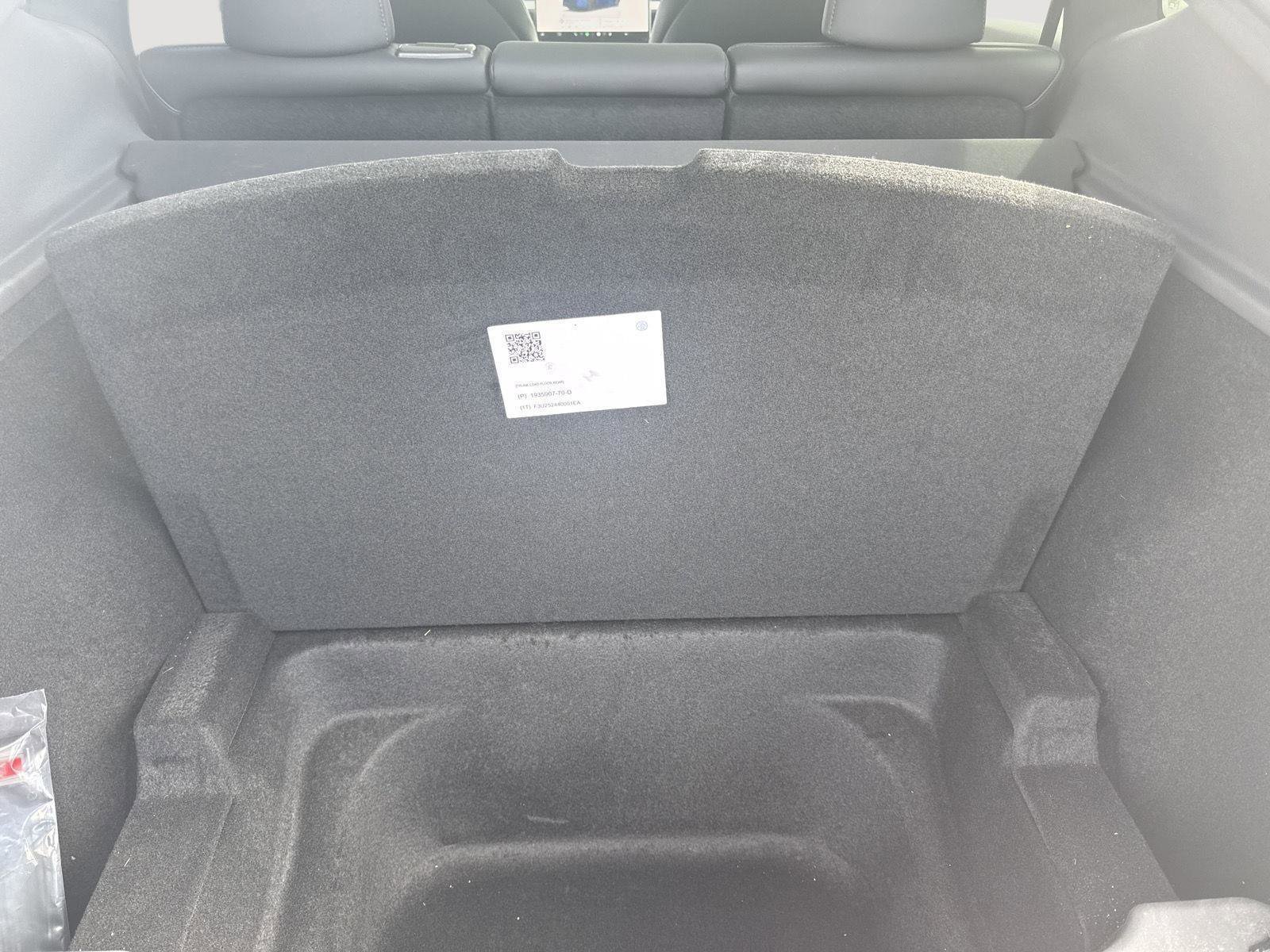 Used 2026 Tesla Model Y Long Range image 23