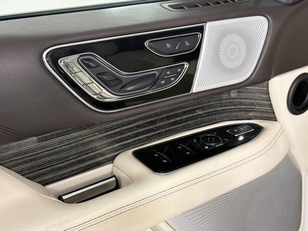 Used 2023 Lincoln Navigator L Black Label AWD/4WD image 18