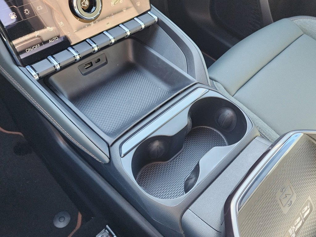 New 2026 GMC Terrain AT4 w/ Convenience Package III image 32