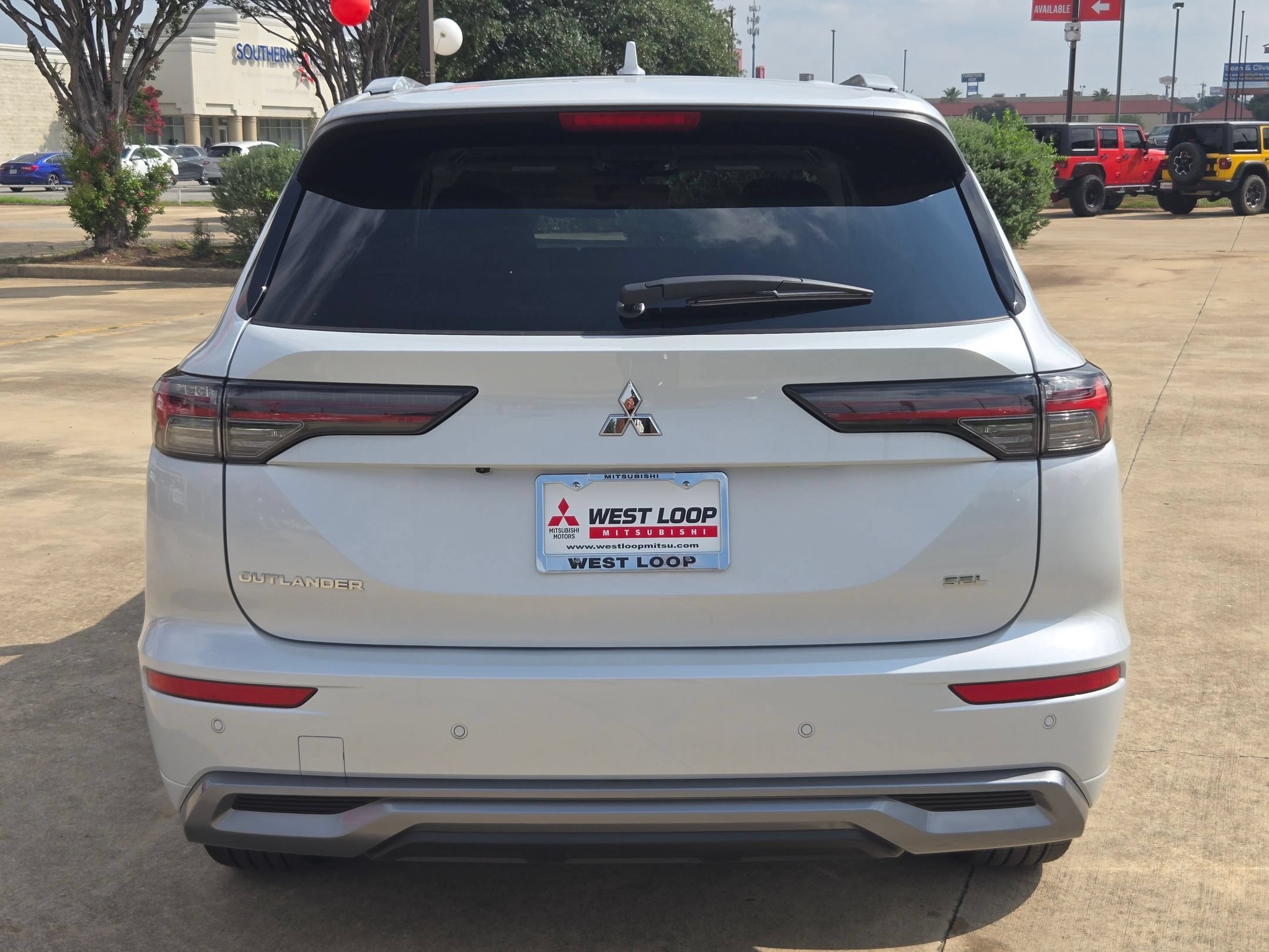 New 2026 Mitsubishi Outlander SEL FWD image 4