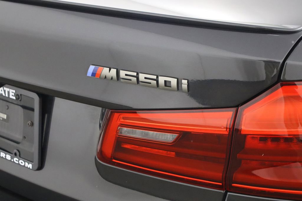 Used 2019 BMW M550i xDrive image 40