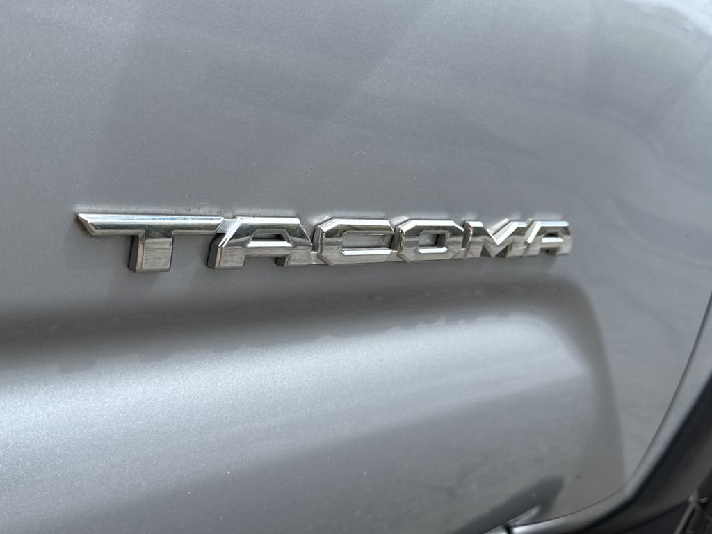 Used 2020 Toyota Tacoma TRD Off-Road w/ Technology Package AWD/4WD image 37