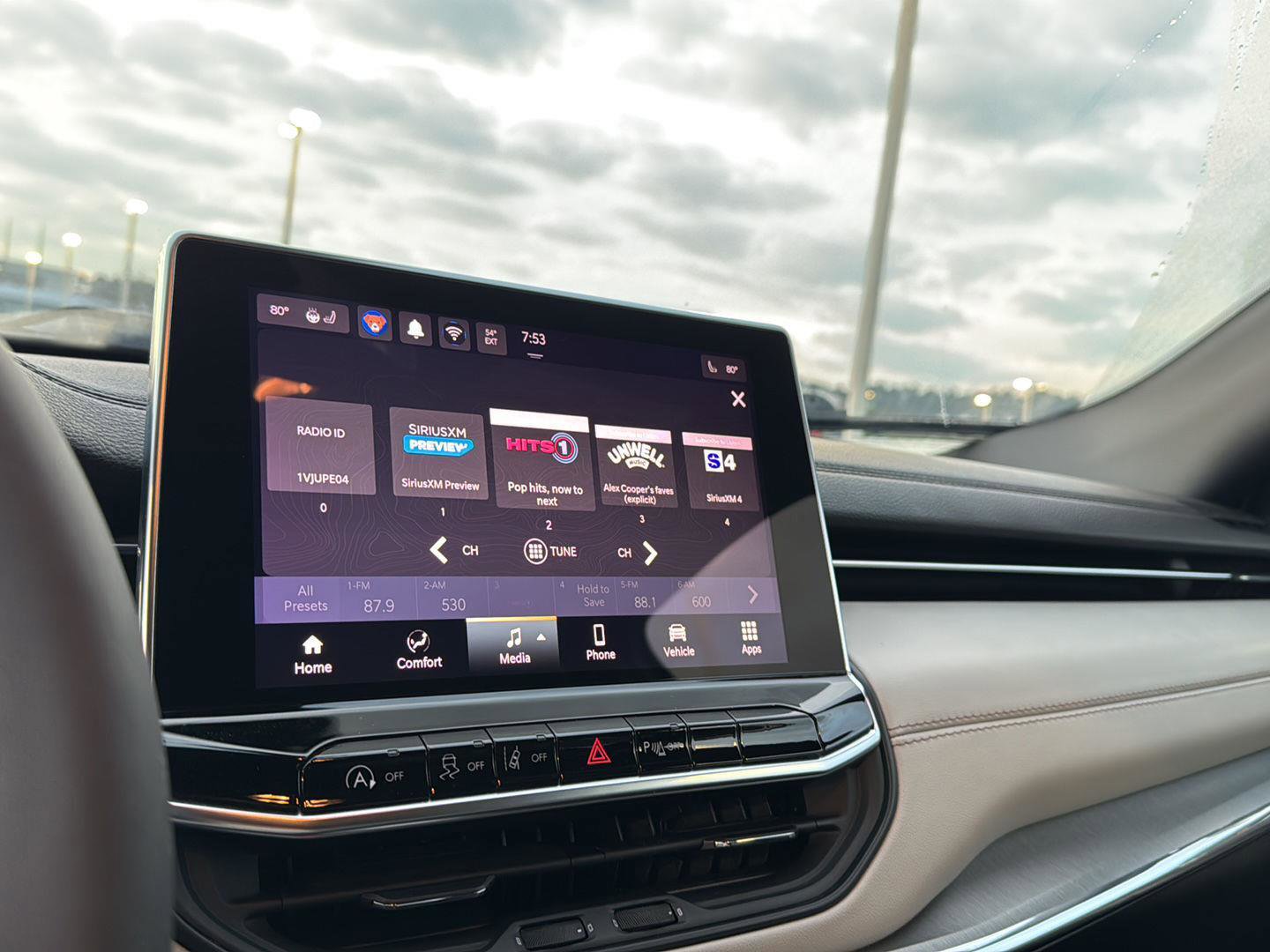 Used 2024 Jeep Compass Limited image 22